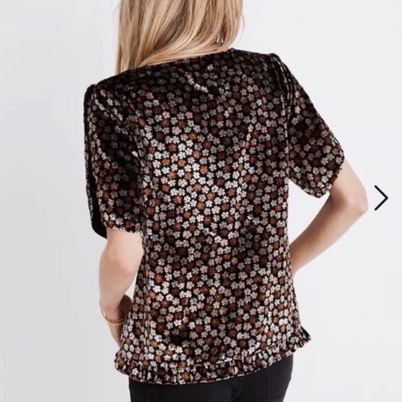 Madewell black floral velvet top with tulip sleeves - Picture 7 of 10